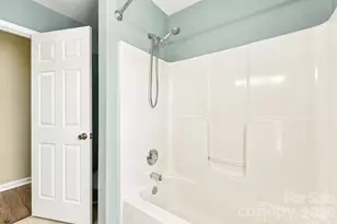 2632 Windsor Chase Dr, Matthews, NC 28105 - Photo 33