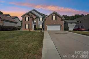 2632 Windsor Chase Dr, Matthews, NC 28105 - Photo 3