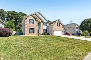 2632 Windsor Chase Dr, Matthews, NC 28105 - Photo 3