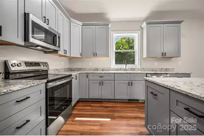 213 Calhoun Street, Hendersonville, NC 28739 - Photo 11