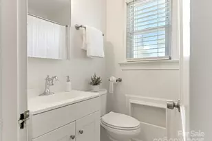 431 Wakefield Dr, Charlotte, NC 28209 - Photo 13