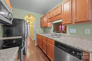 6623 Nevin Glen Dr, Charlotte, NC 28269 - Photo 7