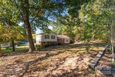 2300 Oakstone Circle, Gastonia, NC 28052 - Photo 3