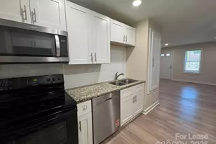 19612 Oak St, Cornelius, NC 28031 - Photo 5