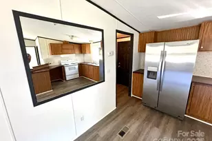 612 Stewart Ct, Statesville, NC 28677 - Photo 5