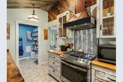 407 Terrell Drive, Bakersville, NC 28705 - Photo 15