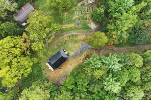 407 Terrell Dr, Bakersville, NC 28705 - Photo 39