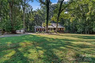 2540 Bain Farm Rd, Mint Hill, NC 28227 - Photo 3