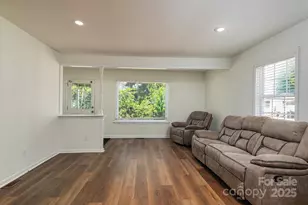 408 E Catawba Ave, Mount Holly, NC 28120 - Photo 9