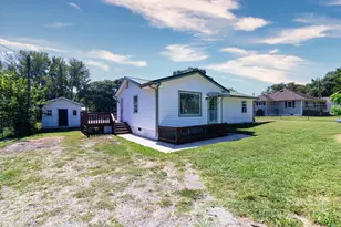 408 E Catawba Ave, Mount Holly, NC 28120 - Photo 5