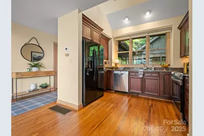 18 Wild Ivy Run, Hendersonville, NC 28739 - Photo 7