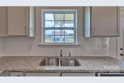 132 Queen Valley Way, Waynesville, NC 28786 - Photo 7