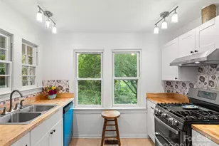 27 Barkn Cv, Canton, NC 28716 - Photo 7