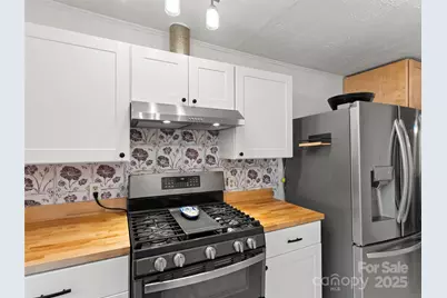 27 Barkn Cove, Canton, NC 28716 - Photo 9