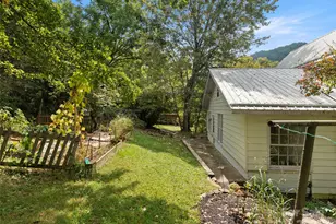 27 Barkn Cv, Canton, NC 28716 - Photo 27
