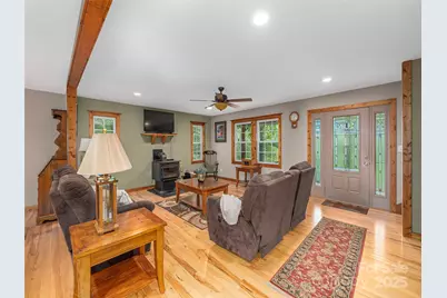 27 Little Roundtop Road, Clyde, NC 28721 - Photo 7