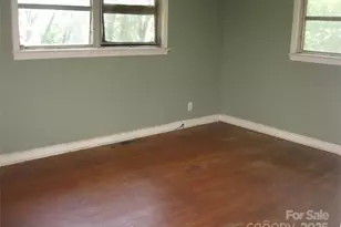 214 Palmer St, Lenoir, NC 28645 - Photo 9