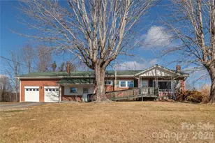 22 Madrid Ln, Hendersonville, NC 28792 - Photo 1