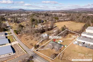 22 Madrid Ln, Hendersonville, NC 28792 - Photo 1