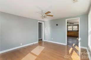 22 Madrid Ln, Hendersonville, NC 28792 - Photo 17