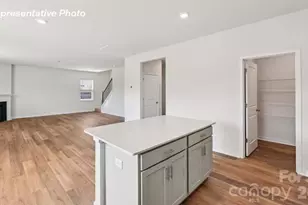 11238 Cardinal Crk Ave, Charlotte, NC 28215 - Photo 7