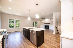 2115 6th St NW, Hickory, NC 28601 - Photo 17