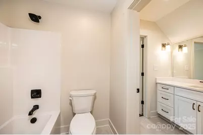 2115 6th Street NW, Hickory, NC 28601 - Photo 39