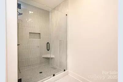 2115 6th Street NW, Hickory, NC 28601 - Photo 31