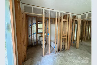 254 River Road, Newland, NC 28657 - Photo 5