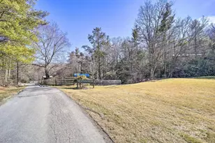 254 River Rd, Newland, NC 28657 - Photo 17
