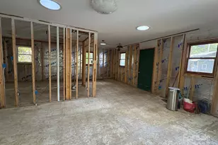 254 River Rd, Newland, NC 28657 - Photo 3