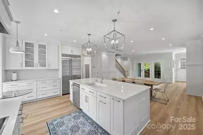 321 W 7th Street, Charlotte, NC 28202 - Photo 11