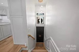 321 W 7th St, Charlotte, NC 28202 - Photo 3