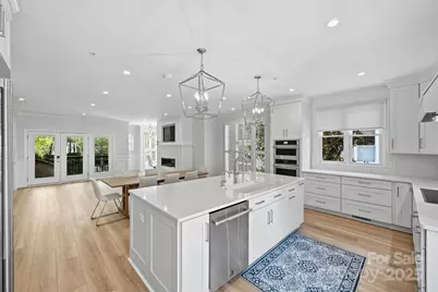 321 W 7th Street, Charlotte, NC 28202 - Photo 13