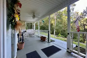 1003 Edinburg Ct, Lenoir, NC 28645 - Photo 11
