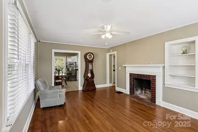 626 E 4th Avenue, Gastonia, NC 28054 - Photo 11