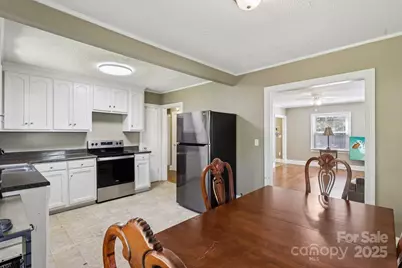 626 E 4th Avenue, Gastonia, NC 28054 - Photo 17