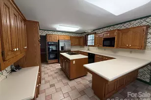 1437 Westmoreland Dr, Lancaster, SC 29720 - Photo 9