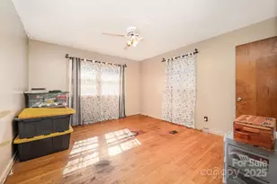 2415 Heavner Rd, Lincolnton, NC 28092 - Photo 11