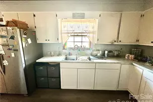 2415 Heavner Rd, Lincolnton, NC 28092 - Photo 5