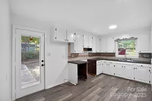 1494 Carpenter St, Newton, NC 28658 - Photo 7