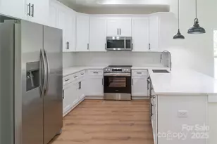 100 Ivy Ct, Morganton, NC 28655 - Photo 3