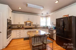 8731 Oakthorpe Dr, Charlotte, NC 28277 - Photo 19