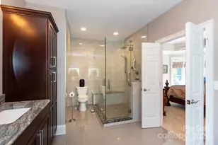 8731 Oakthorpe Dr, Charlotte, NC 28277 - Photo 27