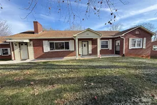 3532 16th St NE, Hickory, NC 28601 - Photo 1