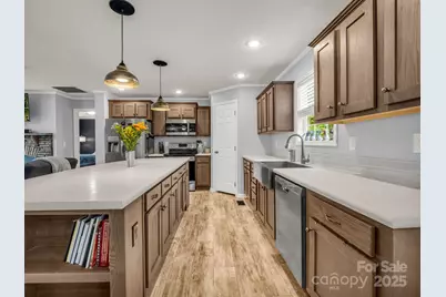 343 E Marshall Ridge Road, Hendersonville, NC 28792 - Photo 9