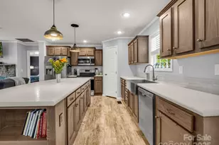 343 E Marshall Ridge Rd, Hendersonville, NC 28792 - Photo 9