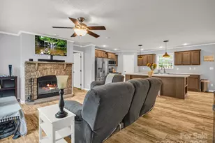 343 E Marshall Ridge Rd, Hendersonville, NC 28792 - Photo 5