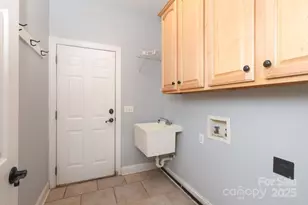 10513 Orchid Hill Ln, Charlotte, NC 28277 - Photo 19