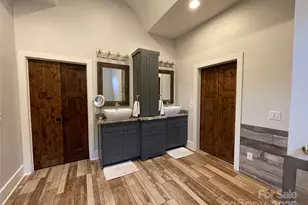 700 Bear Cliff Dr, Nebo, NC 28761 - Photo 21